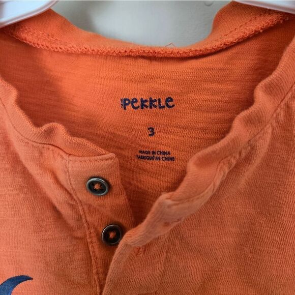 3/$15 Pekkle tshirt size 3 - Picture 2 of 5
